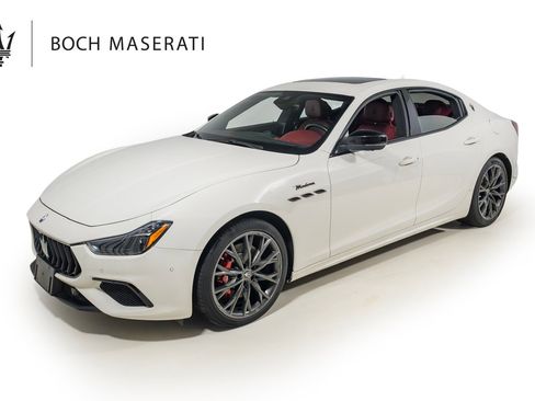 Used 2022 Maserati Ghibli Modena Q4 image 1