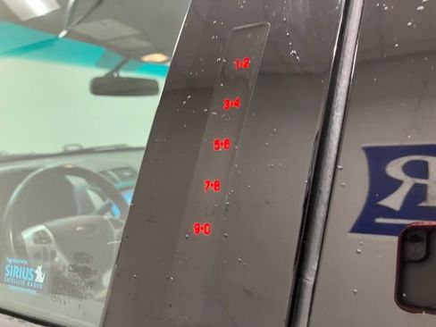 Used 2014 Ford Explorer XLT w/ Equipment Group 201A image 21