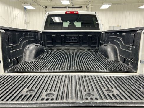 Used 2021 RAM 2500 Big Horn image 23