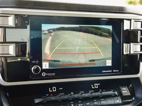 Used 2022 Toyota Tundra SR5 w/ SR5 Premium Package image 30