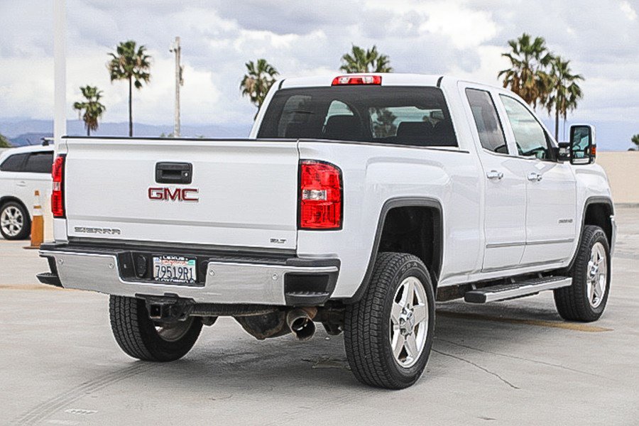 Used 2015 GMC Sierra 2500 SLT w/ SLT Preferred Package AWD/4WD image 7