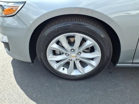 Used 2025 Chevrolet Malibu LT FWD image 4