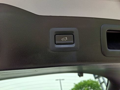Used 2018 MAZDA CX-5 Touring w/ Preferred Equipment Package FWD image 29