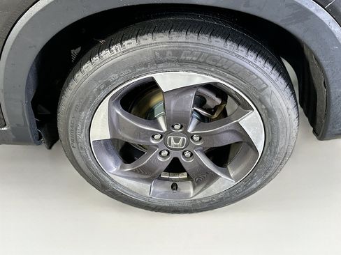 Used 2018 Honda HR-V EX image 11