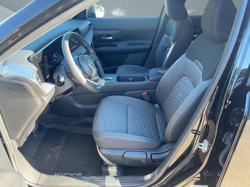 New 2026 Nissan Kicks SV image 5