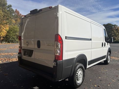 Used 2025 RAM ProMaster 2500 w/ Premium Convenience Group image 4