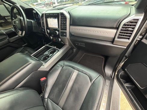 Used 2019 Ford F250 Platinum w/ Platinum Ultimate Package image 31