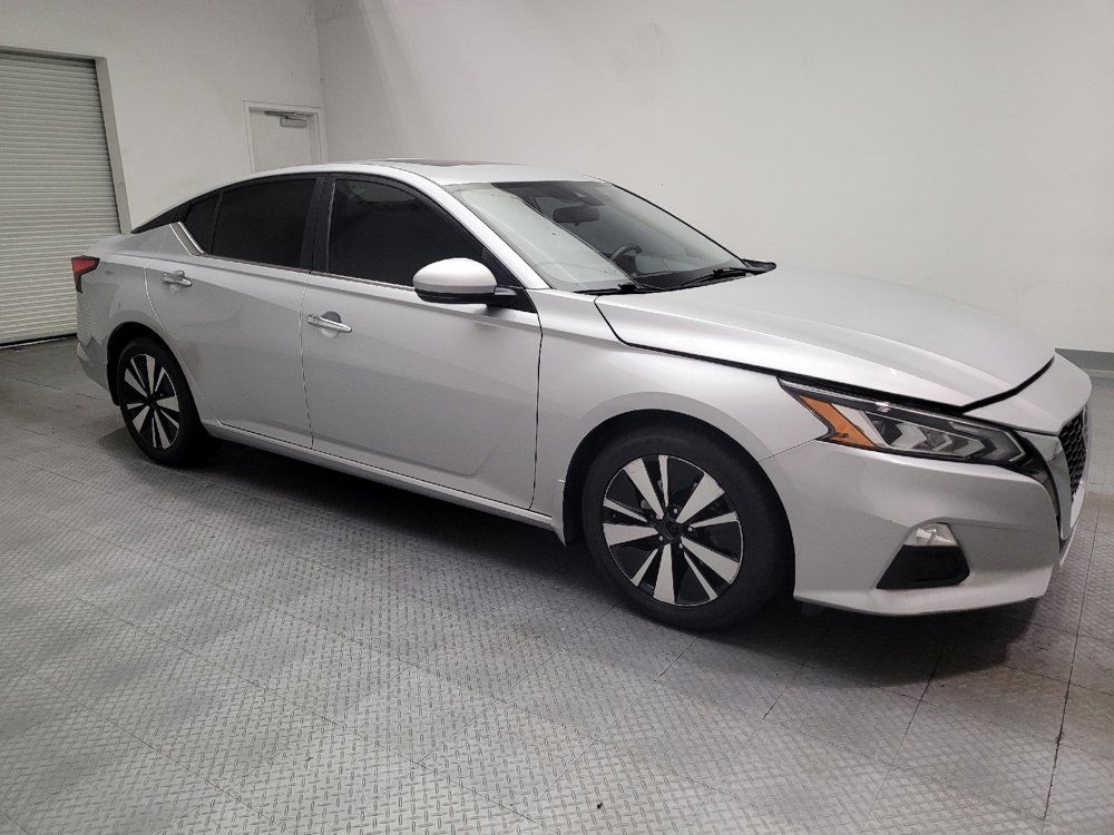 Used 2021 Nissan Altima 2.5 SV w/ SV Premium Package FWD image 11