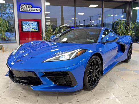 Used 2025 Chevrolet Corvette Stingray Convertible w/ 1LT RWD image 11