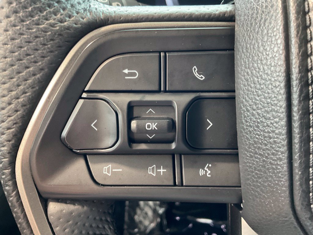 Certified 2025 Toyota Tacoma TRD Sport w/ TRD Sport Premium Package AWD/4WD image 12