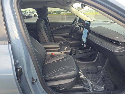 Used 2024 Ford Mustang Mach-E Premium AWD/4WD image 6