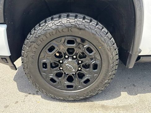 Used 2024 Chevrolet Silverado 2500 LTZ w/ LTZ Plus Package AWD/4WD image 4