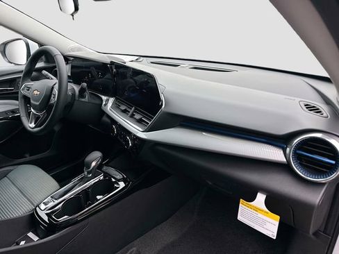 New 2026 Chevrolet Trax LT w/ Driver Confidence Package FWD image 29