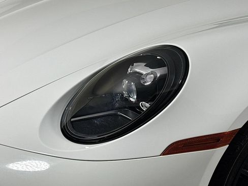 Certified 2022 Porsche 911 Carrera RWD image 51