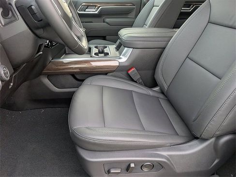 New 2026 Chevrolet Silverado 2500 LTZ w/ LTZ Convenience Package image 17