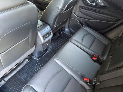 Used 2023 GMC Terrain AT4 AWD/4WD image 13
