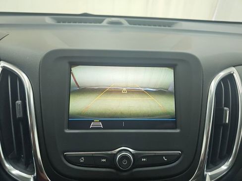 Used 2019 Chevrolet Equinox LT image 3