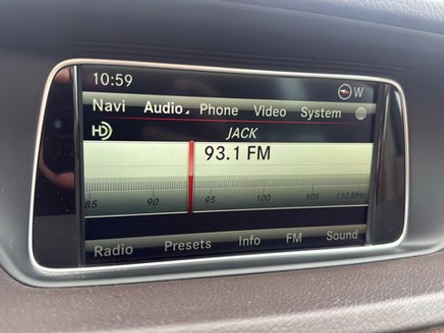 Used 2014 Mercedes-Benz E 350 Sedan image 18
