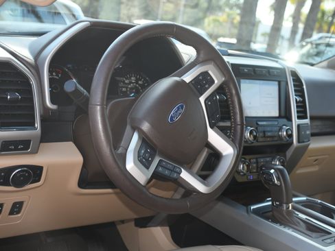 Used 2019 Ford F150 Lariat w/ Equipment Group 502A Luxury image 9