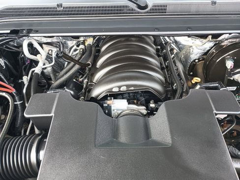 Used 2017 Chevrolet Tahoe LS w/ All-Season Package image 9