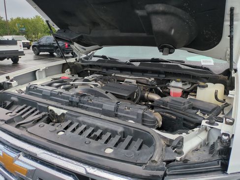 Used 2024 Chevrolet Silverado 2500 LTZ w/ LTZ Convenience Package AWD/4WD image 33