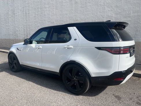 Used 2023 Land Rover Discovery HSE R-Dynamic AWD/4WD image 6