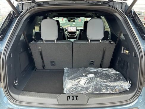 New 2026 Ford Explorer ST-Line w/ ST-Line Street Pack AWD/4WD image 7