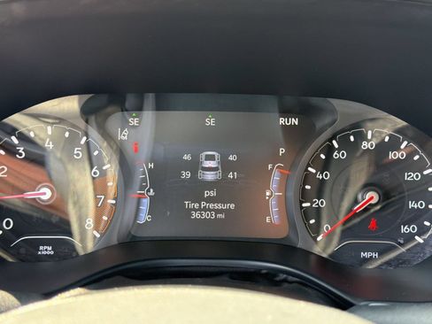 Used 2025 Jeep Compass Limited AWD/4WD image 19