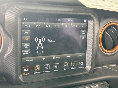 Used 2021 Jeep Gladiator Mojave image 15