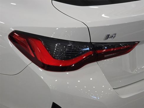 Used 2024 BMW i4 eDrive35 image 29