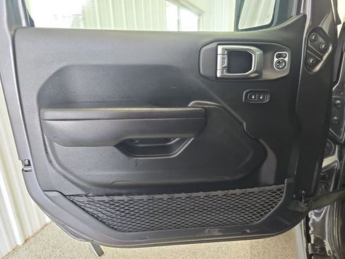 Used 2021 Jeep Wrangler Unlimited Rubicon AWD/4WD image 10