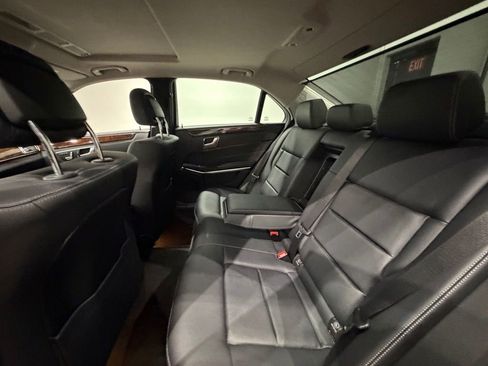 Used 2014 Mercedes-Benz E 350 4MATIC Sedan image 25