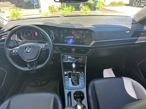 Used 2019 Volkswagen Jetta SEL FWD image 16