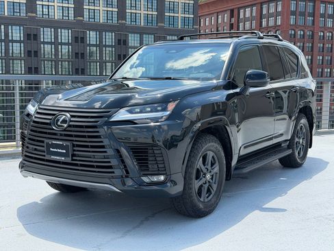 Used 2025 Lexus LX 700h Overtrail w/ Accessory Package (Z1) AWD/4WD image 1