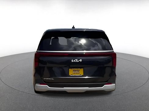 Used 2026 Kia Carnival FWD image 12