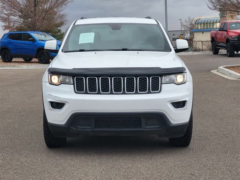Used 2017 Jeep Grand Cherokee Laredo w/ Quick Order Package 23E image 2
