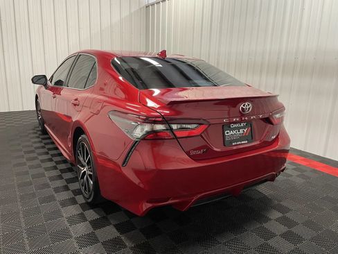 Used 2023 Toyota Camry SE FWD image 12