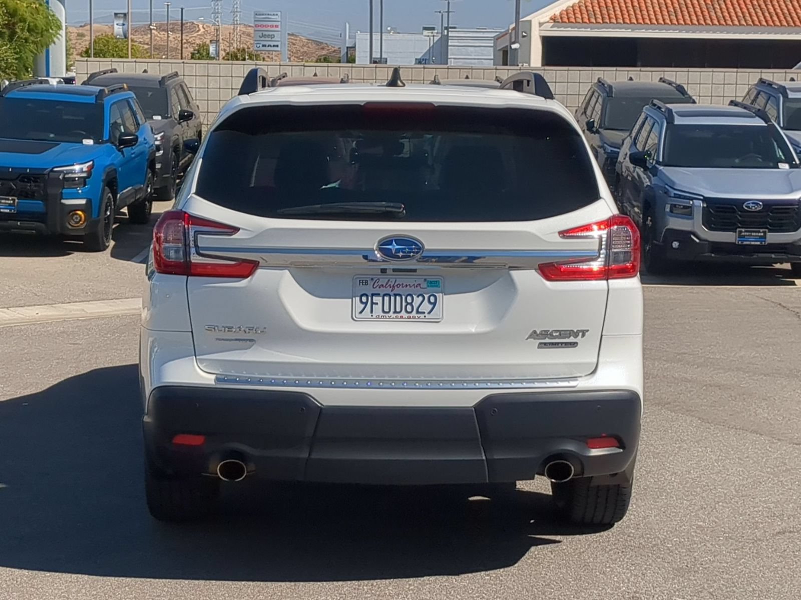Used 2023 Subaru Ascent Limited w/ Technology Package AWD/4WD image 4
