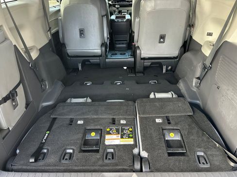 Certified 2022 Toyota Sienna XLE image 17