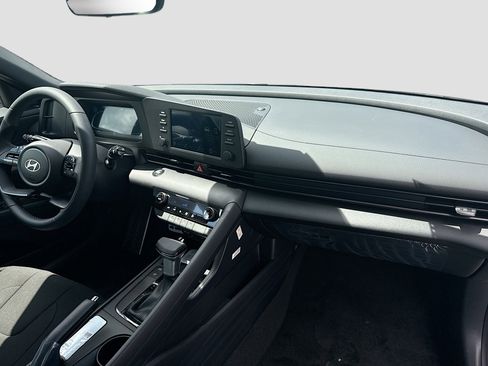 New 2026 Hyundai Elantra Sport FWD image 21
