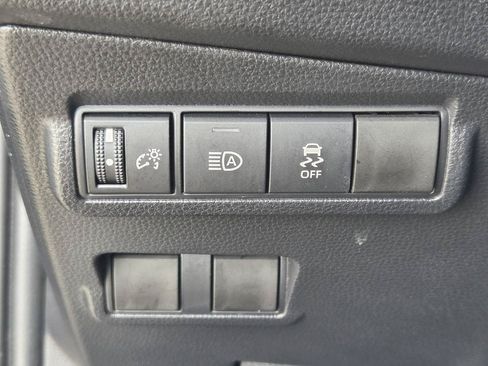 Used 2026 Toyota Corolla Cross LE FWD image 25