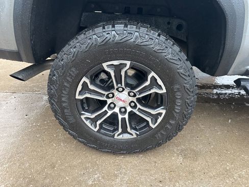 Certified 2024 GMC Canyon AT4 w/ LPO, Off Road Lift Package AWD/4WD image 38