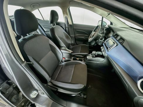 Used 2025 Nissan Versa SV FWD image 28