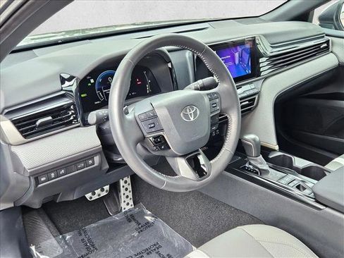 Used 2025 Toyota Camry SE w/ Convenience Package AWD/4WD image 10