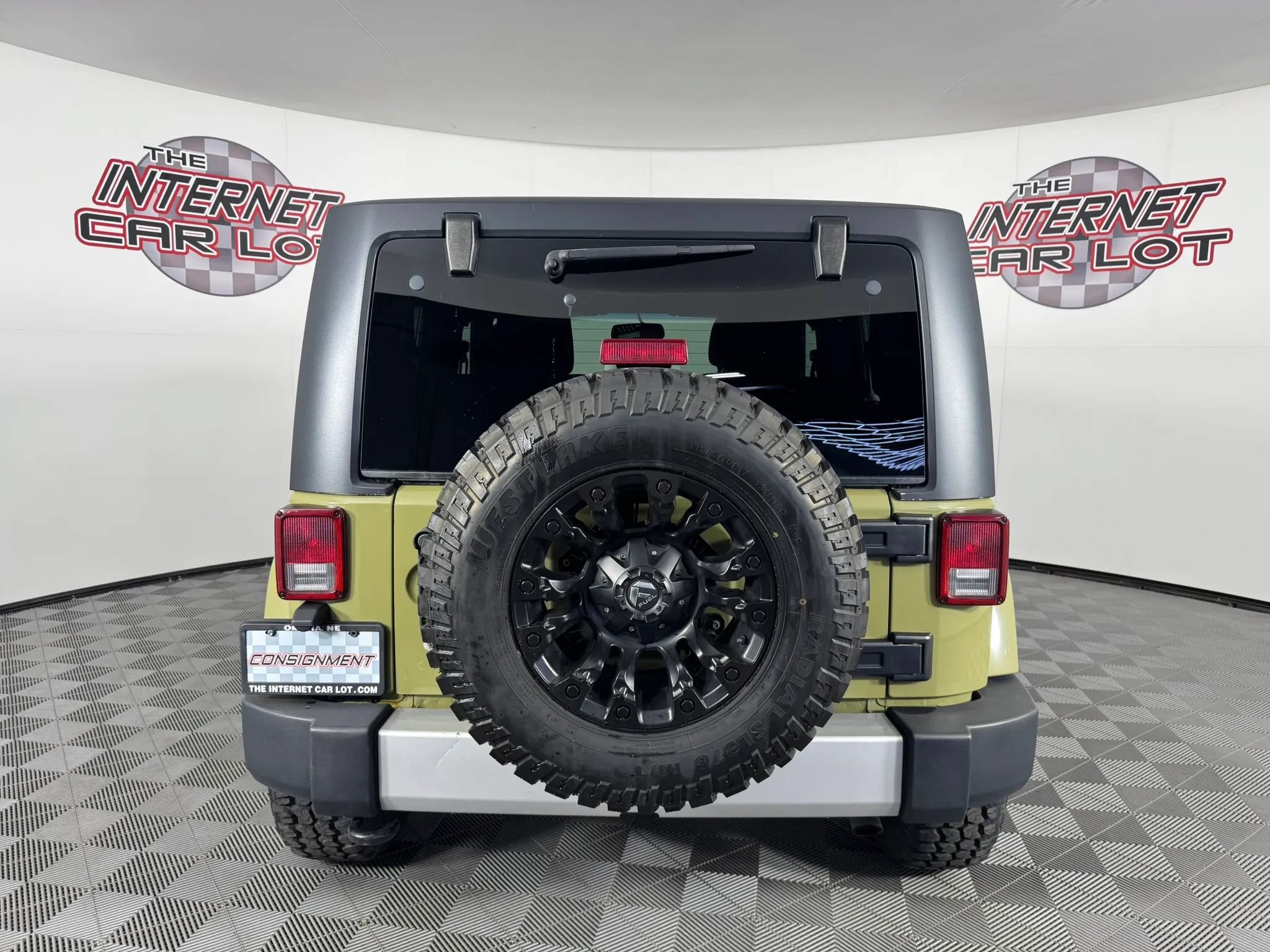 Used 2013 Jeep Wrangler Sahara w/ Connectivity Group AWD/4WD image 6