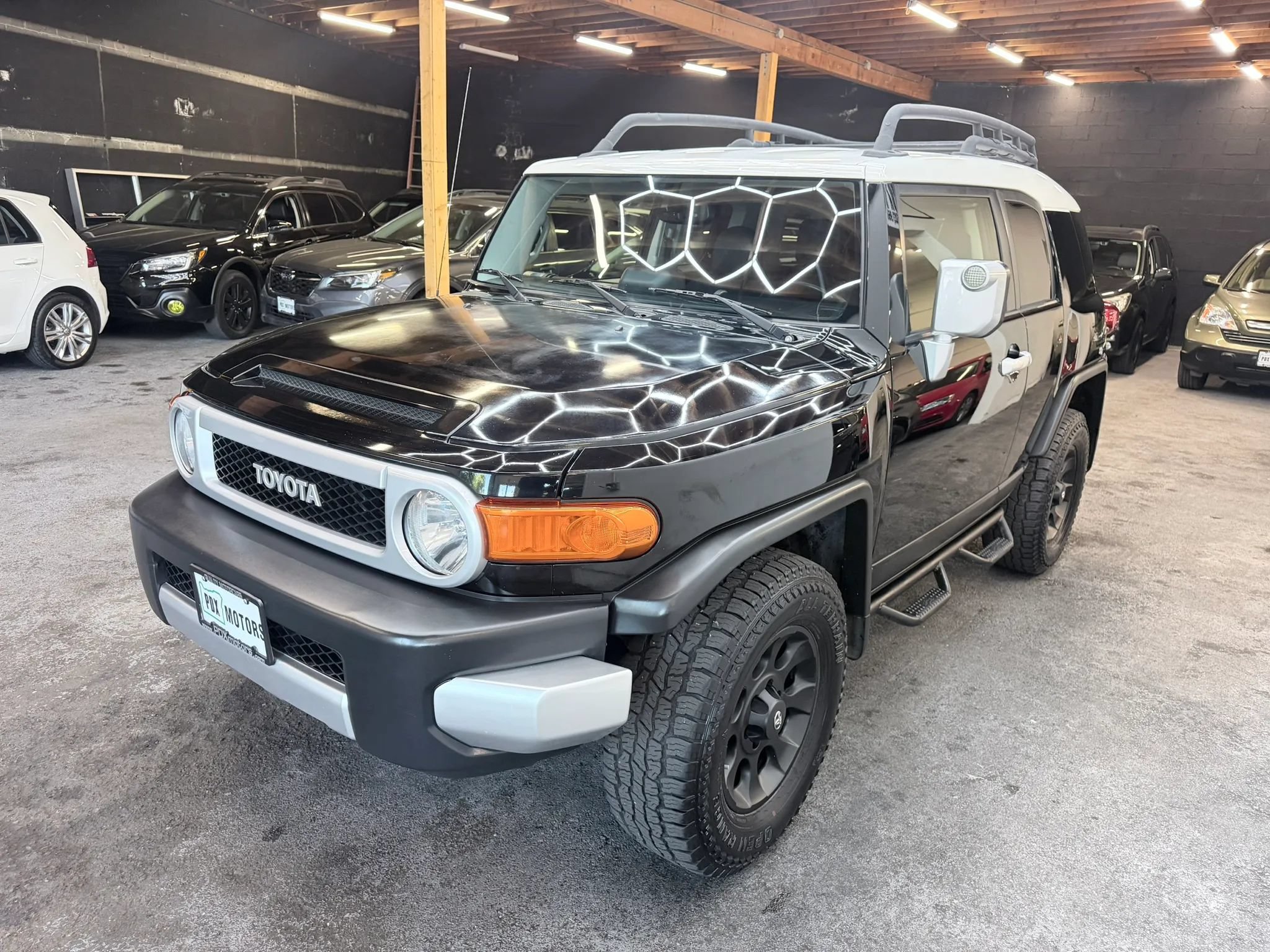 Used 2013 Toyota FJ Cruiser 4WD w/ Upgrade Pkg image 4
