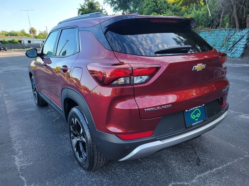 Certified 2022 Chevrolet TrailBlazer LT w/ Confidence II Package FWD image 8