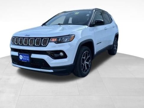 Used 2024 Jeep Compass Limited image 3