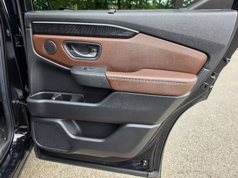 Used 2024 Honda Pilot Elite image 16
