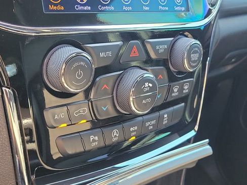 Used 2021 Jeep Grand Cherokee Laredo X RWD image 33